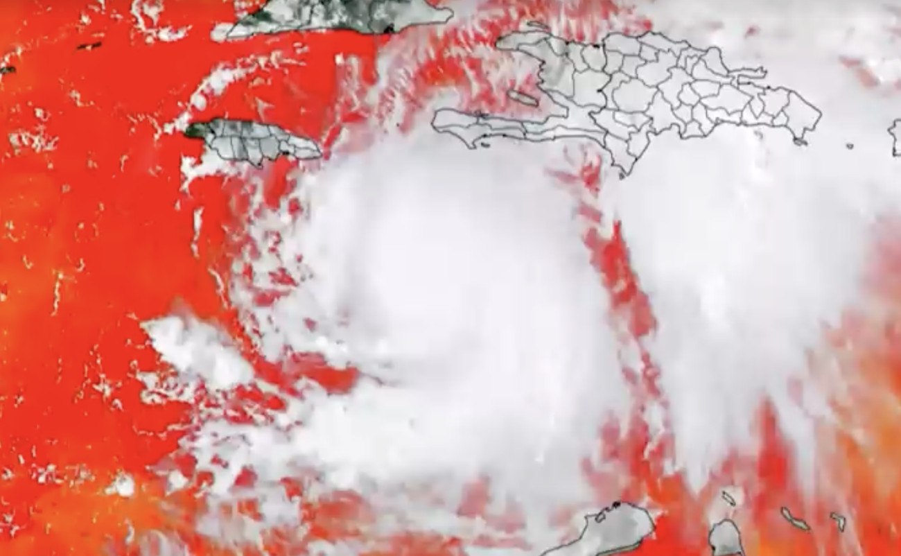 Δορυφορικές εικόνες: Η τροπική καταιγίδα Melissa μετατρέπεται σε τυφώνα στην Καραϊβική